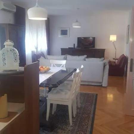Bacvice Apartment *